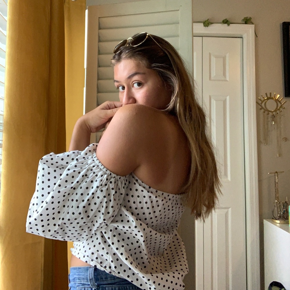 Puffy sleeve top!